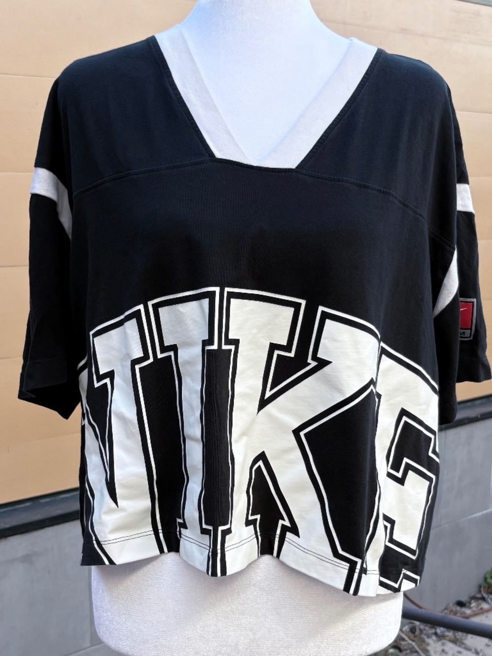 Nike Sportswear Women's Oversized Crop Team Jersey Black White Size L